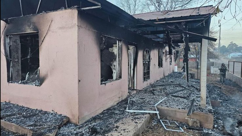 Incendian 13 casas y vehículos en Madera, Chihuahua 
