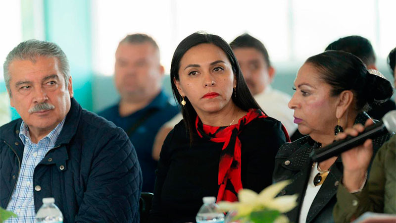 Atiende Mary Carmen Bernal diversos sectores sociales 
