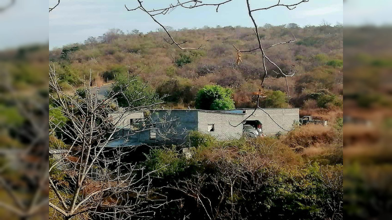 Muere mujer tras sufrir accidente automovilístico en Parácuaro, Michoacán 