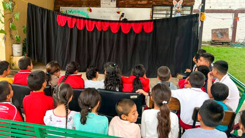 Secum y SEE promueven permanencia escolar en comunidades rurales de Michoacán  