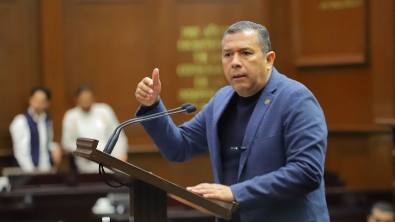 Urge Barragán a Ayuntamientos de Michoacán aplicar ley para regular el uso de pirotecnia 