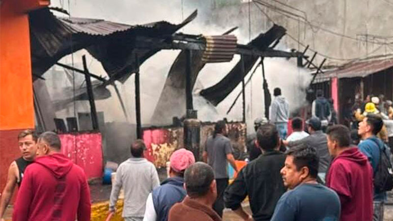 Fallece niña en Veracruz en incendio provocado por una serie navideña 