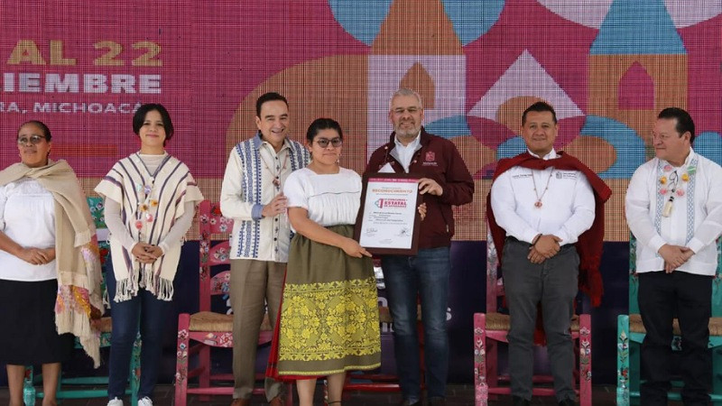 Inaugura Bedolla segunda edición del Tianguis Artesanal de Occidente 