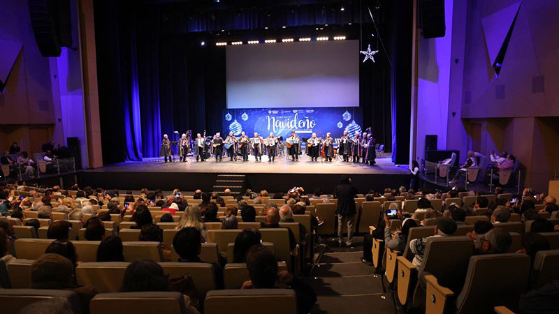 Acude Car Herrera a Concierto Navideño de Adultos Mayores, en Querétaro  