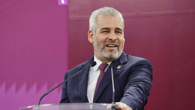 Ratifica Bedolla compromiso con víctimas; aumenta 12 mdp el presupuesto para su atención 