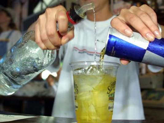 Exhorta la SSM a evitar las bebidas “energizantes” con alcohol 
