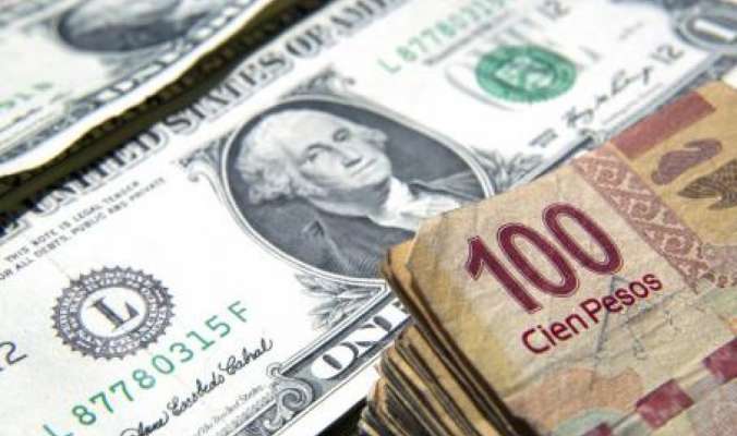 Dólar cierra en 20.99 pesos a la venta en bancos 