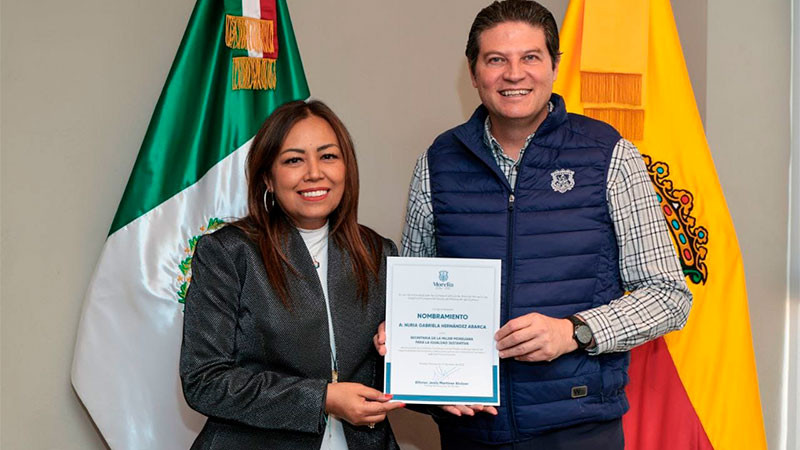 Alfonso Martínez nombra a titular de la Secretaría de la Mujer Moreliana 