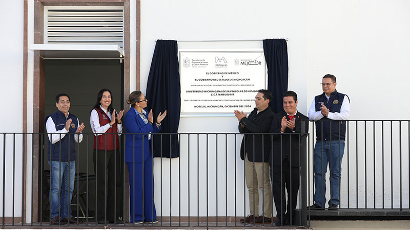 Yarabí Ávila inaugura aulas en la Facultad de Letras y entrega constancia de reacreditación de la Licenciatura en Lengua y Literaturas Hispánicas 
