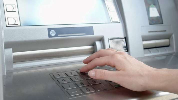 Alerta, un grupo de cibercriminales ataca cajeros para extraer efectivo de forma fraudulenta 