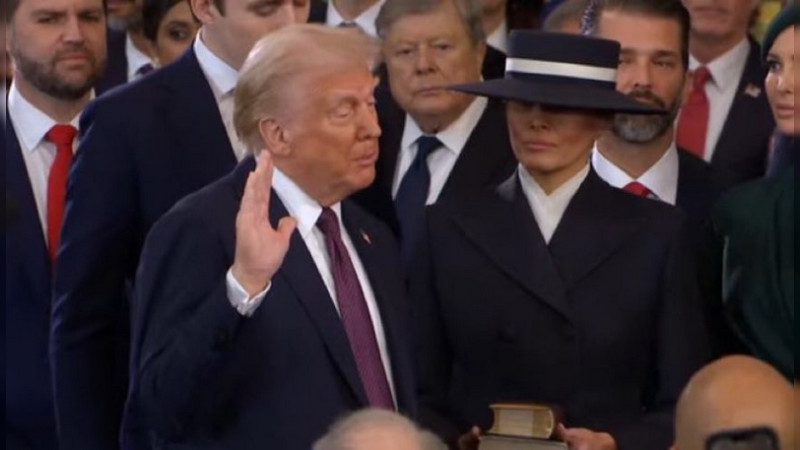 Donald Trump va por renombrar el Golfo de México y “retomar” el Canal de Panamá 