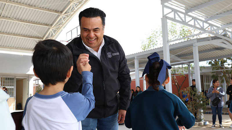 Entrega titular de SEDESOQ infraestructura educativa 