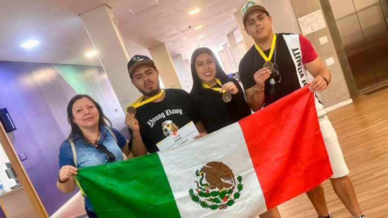 Gobierno de Michoacán abrirá convocatoria de becas de movilidad para docentes 