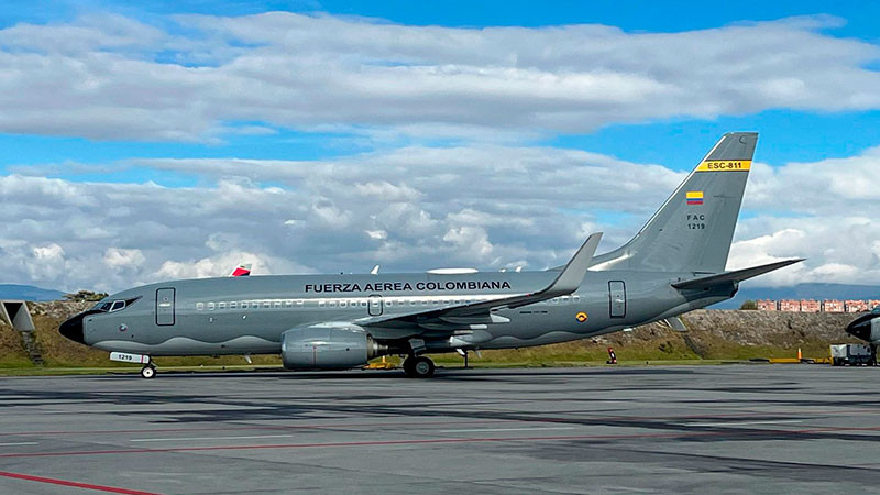 Despegan dos aeronaves de Colombia para repatriar a inmigrantes deportados de EU 