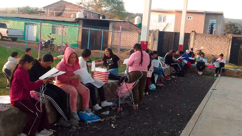 Impulsa Ayuntamiento de Morelos desarrollo comunitario con talleres, rehabilitación de espacios y mantenimiento vehicular 