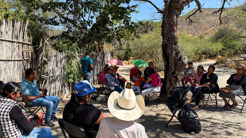 Inicia SEDIF el apoyo a comunidades con programas autosustentables 