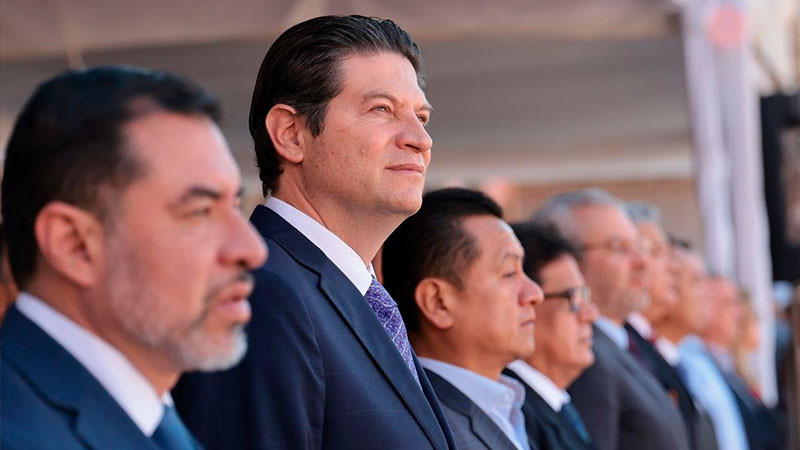 Asiste Alfonso Martínez a nombramiento de nuevo Comandante de XXI Zona Militar 