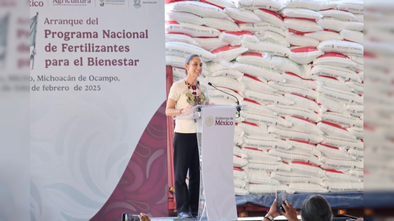 La presidenta Claudia Sheinbaum quiere mucho a Michoacán: Mary Carmen Bernal 