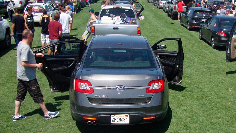 Aranceles a México y Canadá añadirían 5 mil 790 dólares a precio de autos en EEUU 