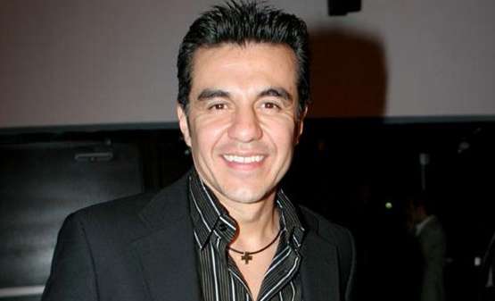 Asaltan a Adrián Uribe y a comensales en restaurante, en la Ciudad de México 