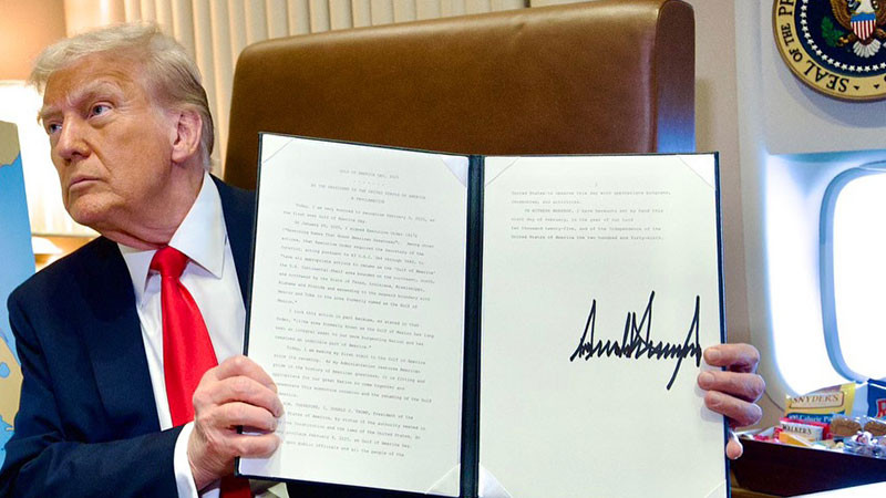 Trump cumple y firma decreto de aranceles recíprocos  