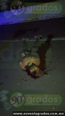 Baleado y maniatado localizan cadáver de una joven mujer en Apatzingán, Michoacán 