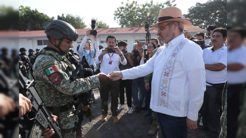 Bedolla inaugura cuartel militar en el tianguis limonero de Apatzingán 