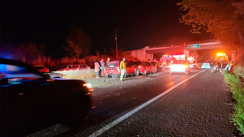 Carambola en la Morelia-Pátzcuaro deja cinco heridos 