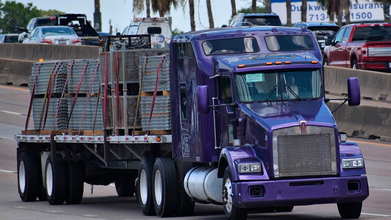 Gobierno de México revisa normativa del transporte público federal; busca evitar accidentes carreteros 