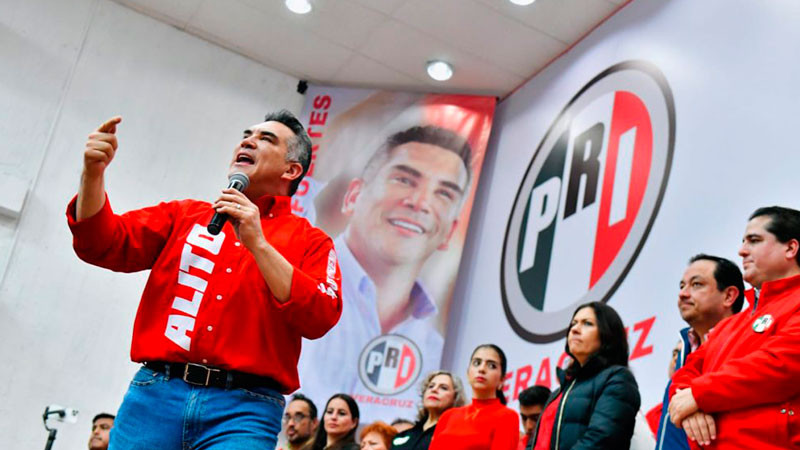 Economía de las familias mexicanas pasa por un momento crítico: Alejandro Moreno 