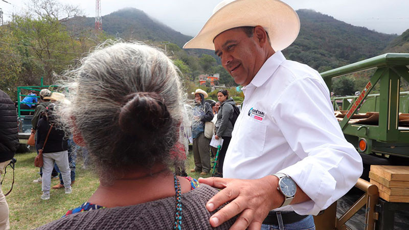 Entrega SEDEA apoyos a productores de Pinal de Amoles, Querétaro 