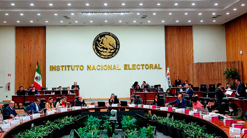 INE advierte vacíos de información en candidaturas del Poder Judicial 
