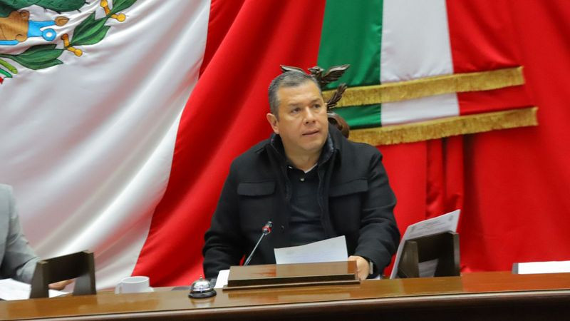 Juan Carlos Barragán presenta iniciativa para proteger a niñas, niños y adolescentes en Michoacán  