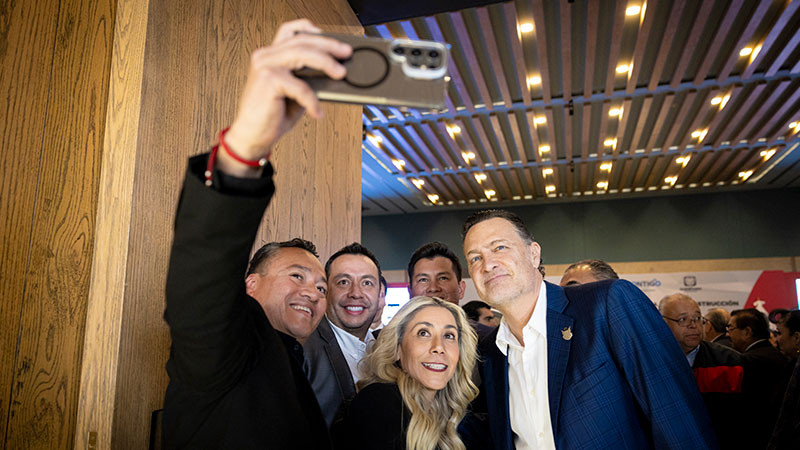 Encabeza Mauricio Kuri toma de protesta de la CMIC Querétaro 