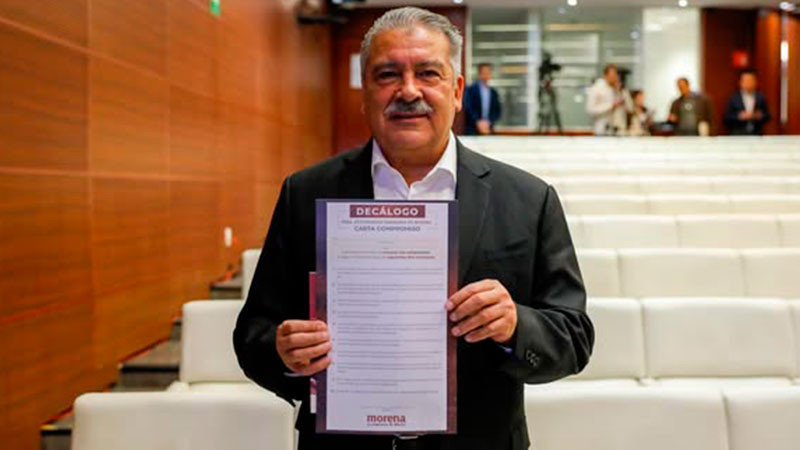 Raúl Morón firma decálogo de Morena; reafirma su compromiso con el movimiento de la 4T