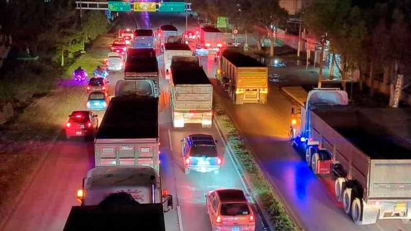 Transportistas bloquean la México-Pachuca, en dirección a CDMX 