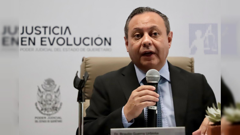 Poder Judicial de Querétaro respalda iniciativa para restringir redes sociales a menores de edad 