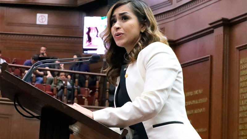 Grecia Aguilar propone reforma para garantizar en Michoacán el respeto a los derechos a la cultura, usos y costumbres 