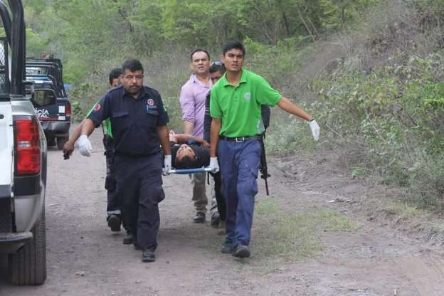 Trasladan a Morelia a dos policías heridos en enfrentamiento - Foto 1 