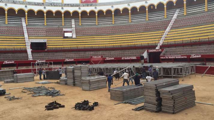 Inicia montaje del escenario para concierto de Ricky Martin en Morelia 