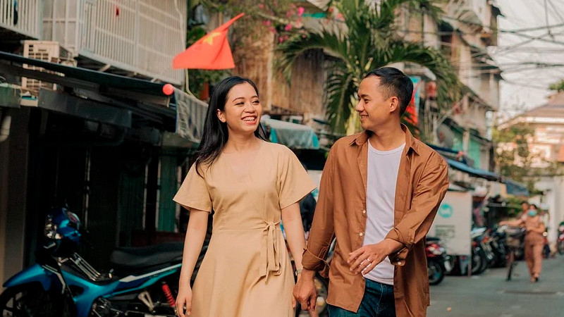 En China, proponen reducir edad legal del matrimonio y eliminar restricciones al número de hijos 