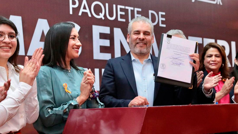 Con reforma de Bedolla deudores alimentarios no serán servidores públicos  