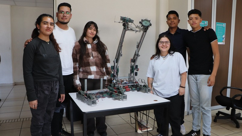 Estudiantes de UTM buscan pase a Mundial de Robótica 