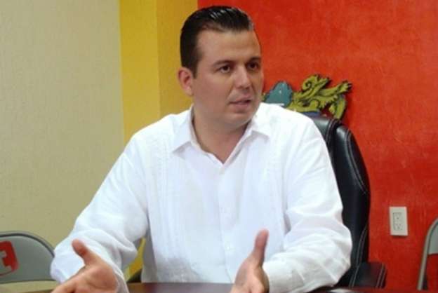 Guillermo Valencia, ex alcalde de Tepalcatepec, impide la captura de un narcomenudista en Morelia - Foto 1 
