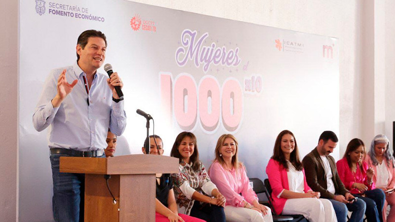 Presenta Alfonso Martínez el programa Mujeres al 1000x10 