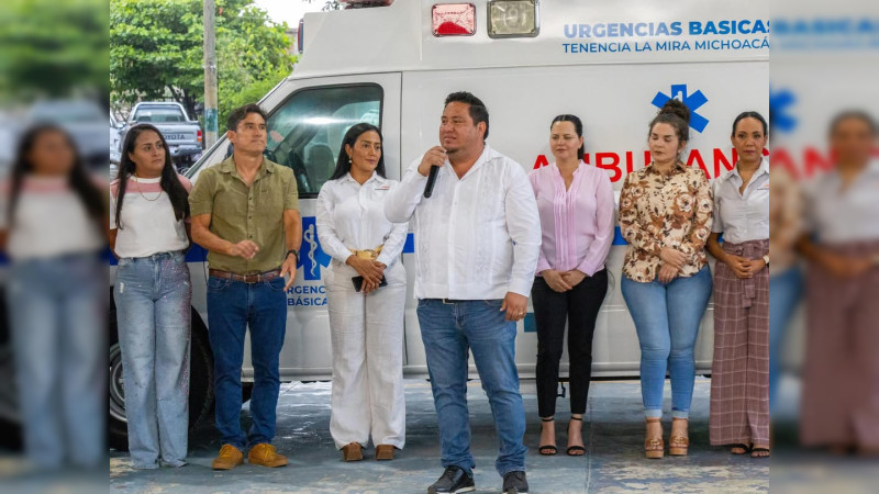 ArcelorMittal dona ambulancia para Tenencia La Mira, Lázaro Cárdenas