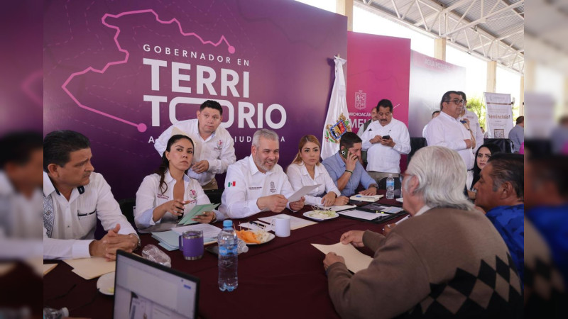 En Apatzingán destacan propuestas de obra educativa y del agua en audiencia pública 