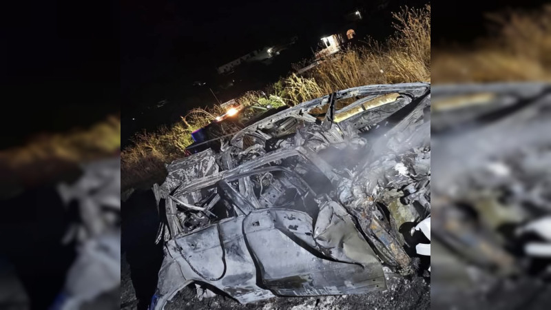 Joven mujer muere en accidente automovilístico en Zináparo, Michoacán