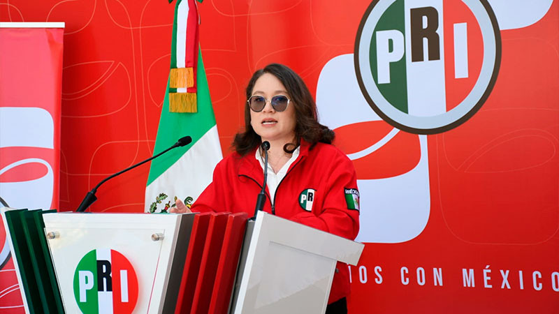 Llama regidora Itzel Hernández a los priistas a trabajar y defender a la patria 