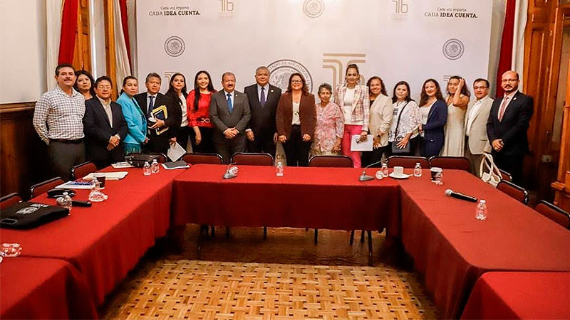  Frente a Reforma a Ley Orgánica de la UMSNH, atiende Fabiola Alanís a comunidades académica y administrativa 